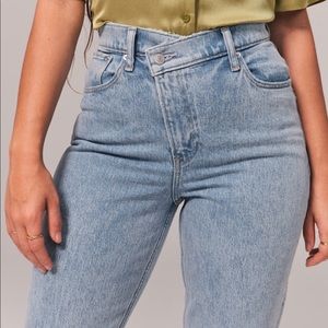 Curve Love Ultra High Rise 90s Straight Jean